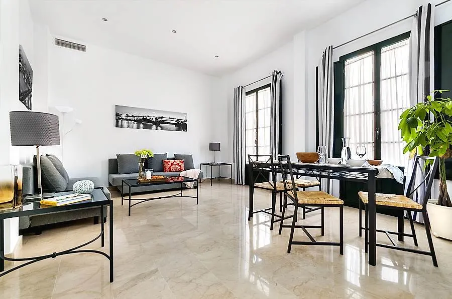 Corral De Los Chicharos Seville Apartment